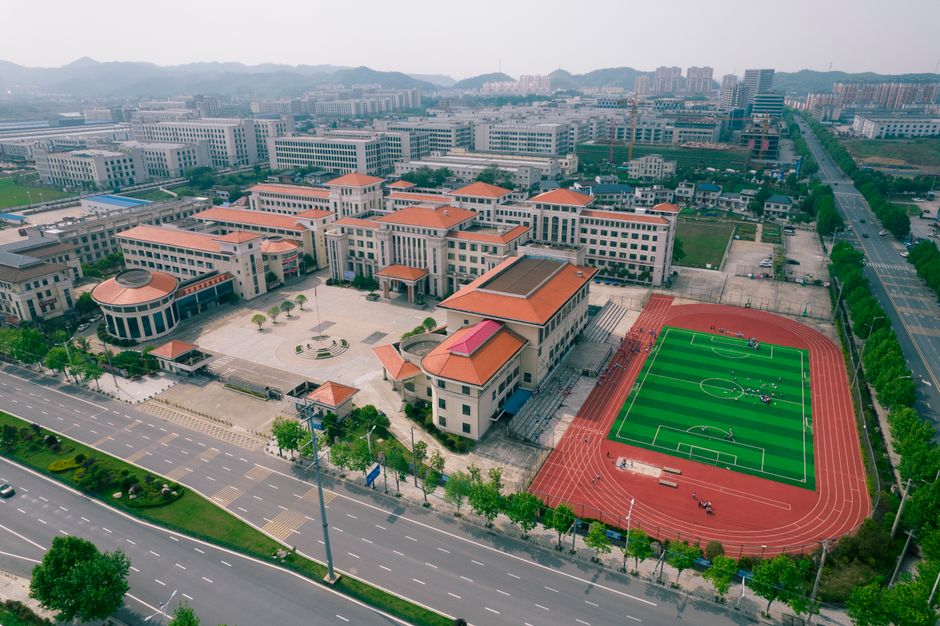 胡金秋自责泪洒赛场,杨瀚森:我们努力拼搏为球迷